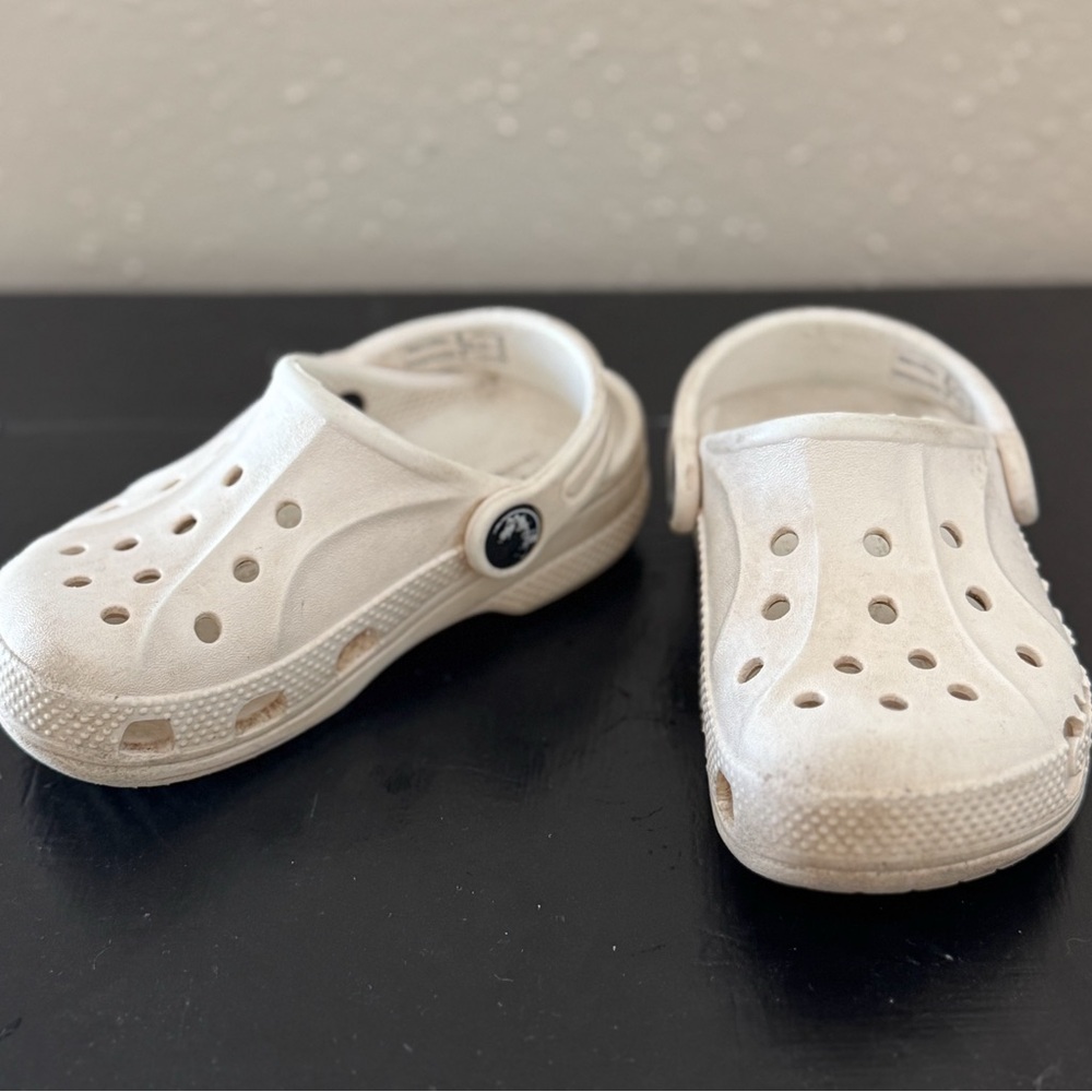 CROCS Kids Cream Sandals